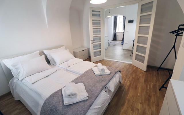 Apartman Tina Novi Sad Bagian luar foto