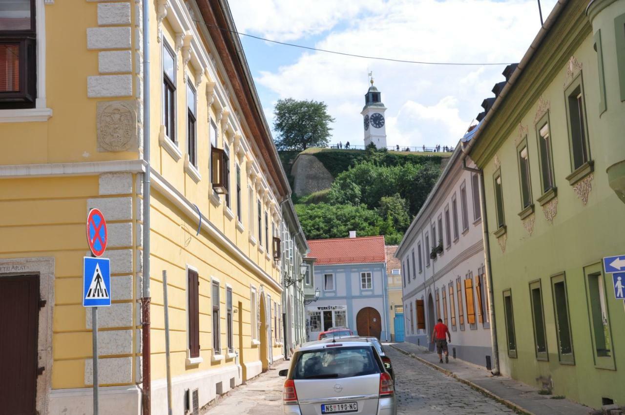 Apartman Tina Novi Sad Bagian luar foto